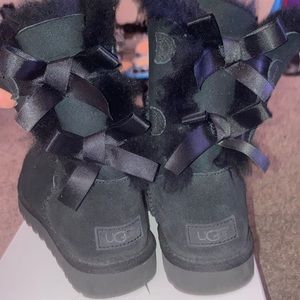 Black Bow Tie UGGS Size 7